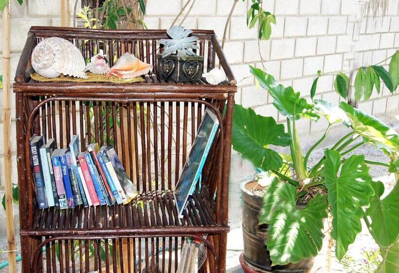 Bed and Breakfast Aquamarinn