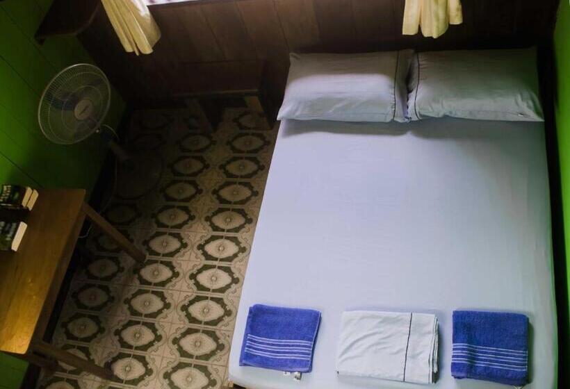 مبيت وإفطار Hostel Casa De Las Palmas Tours