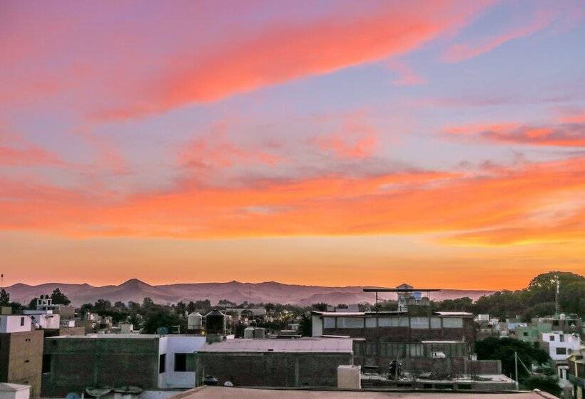 تختخواب و صبحانه Ica Adventures Ii