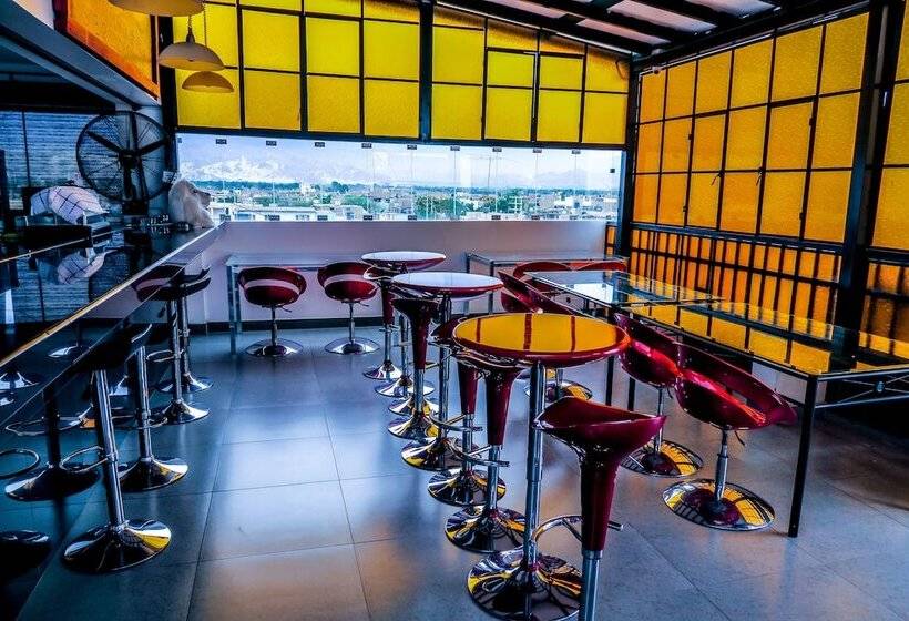 تختخواب و صبحانه Ica Adventures Ii