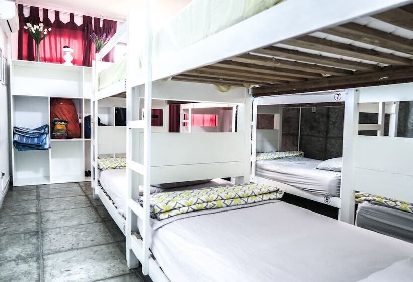 تختخواب و صبحانه Ica Adventures Ii