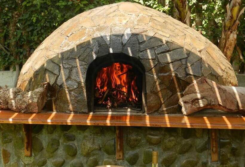 El Molino Hotel Y Restaurant