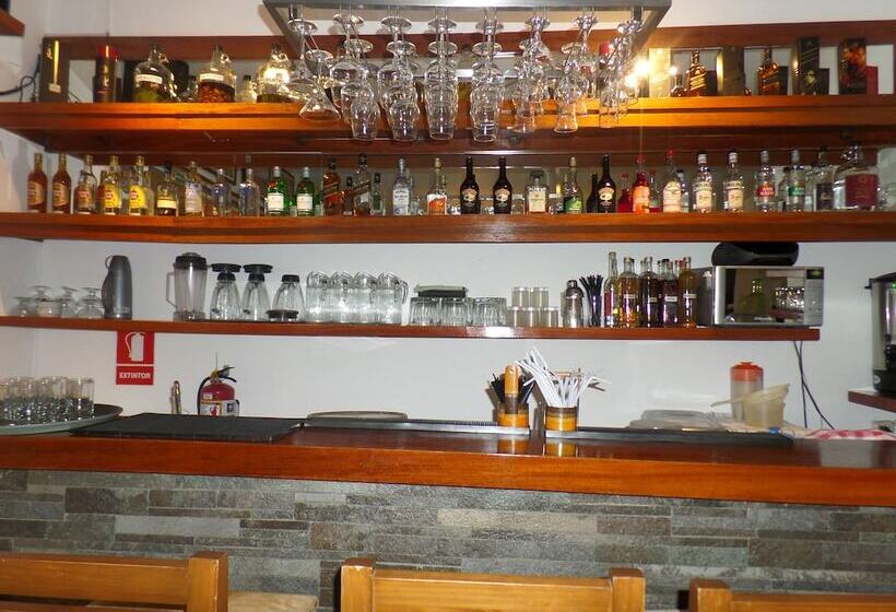 El Molino Hotel Y Restaurant