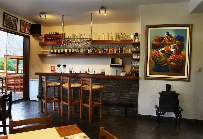 El Molino Hotel Y Restaurant