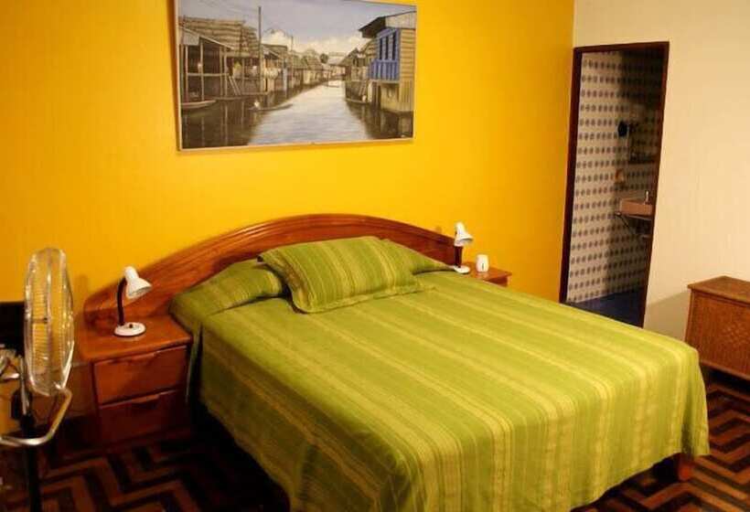 Flying Dog Hostel Iquitos