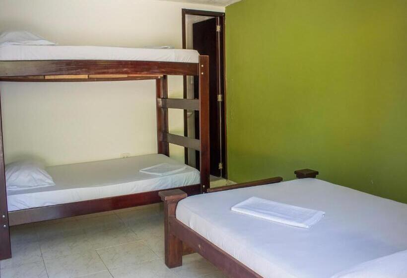 Hostel Nirvana San Gil