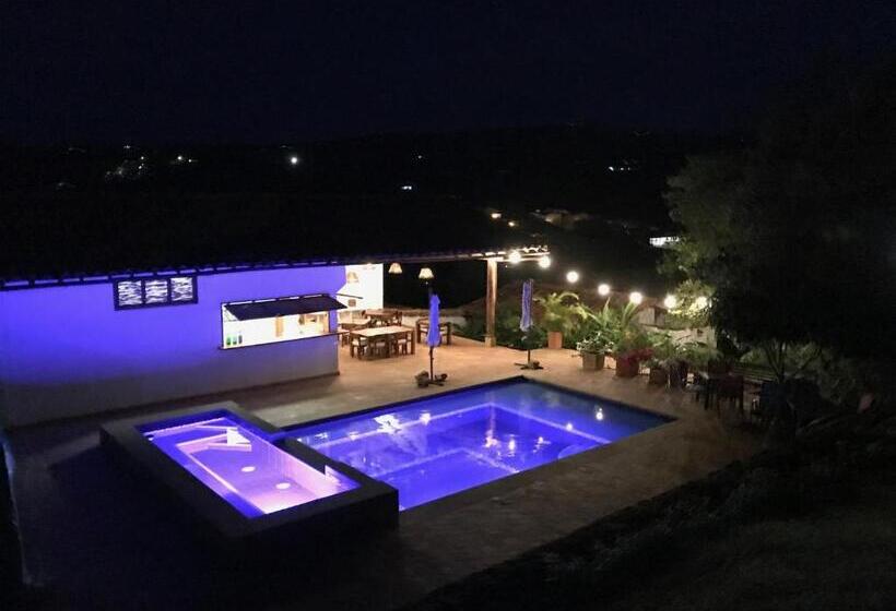 هتل Achiotte Masaya Collection