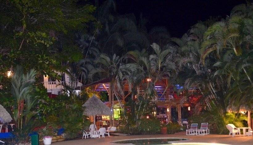 酒店 Amanwana Ecofinca