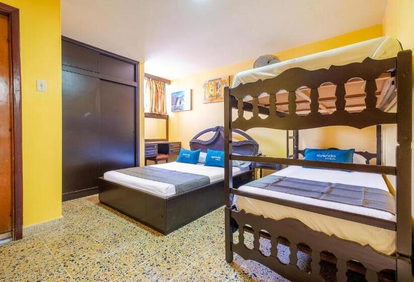 בית מלון כפרי Almirante