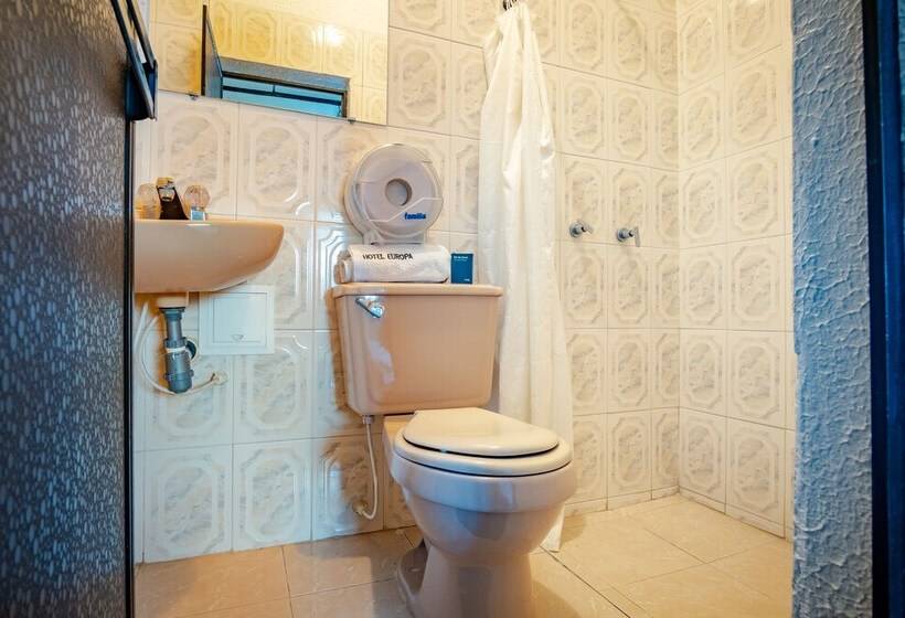 Отель Ayenda Europa