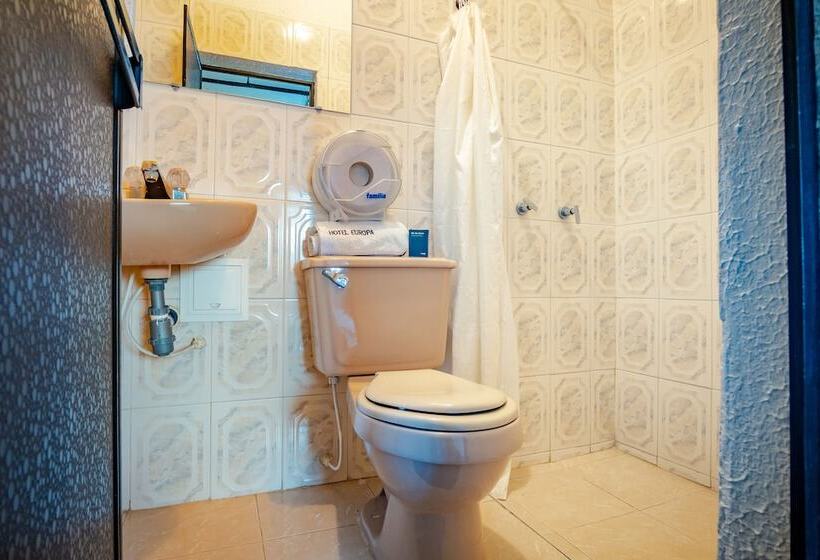 Отель Ayenda Europa