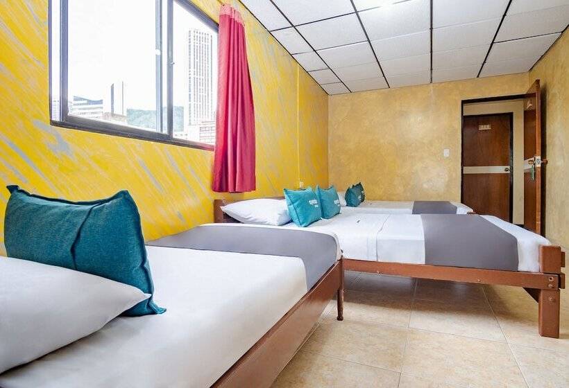 Отель Ayenda Europa