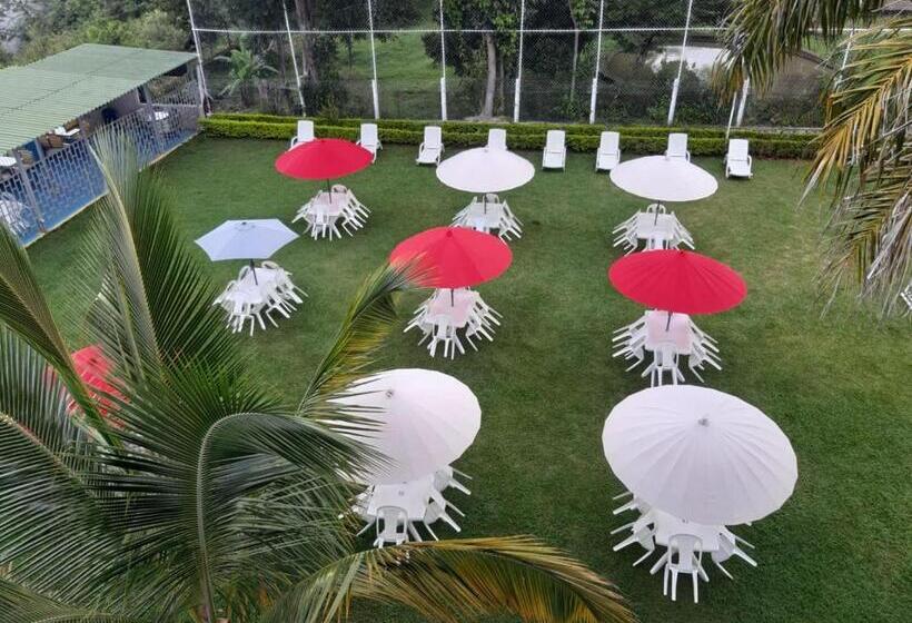 בית מלון כפרי Barcelona Chinauta