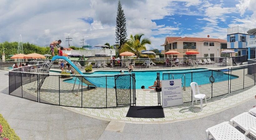 בית מלון כפרי Barcelona Chinauta