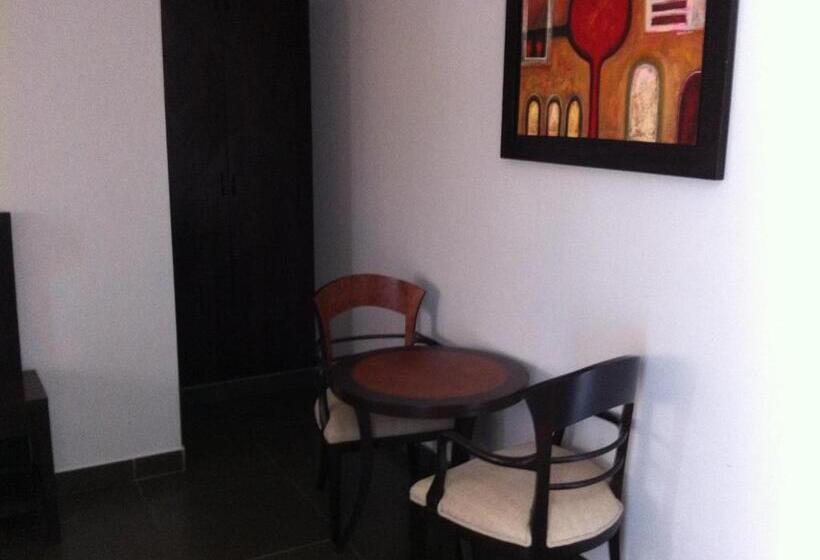 Отель Boulevard Plaza