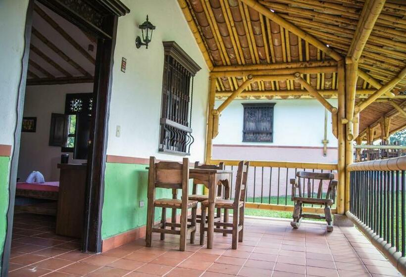 هتل Campestre Montecarlo