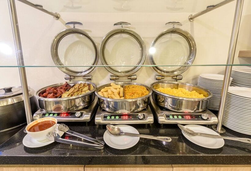 Отель City Express Plus By Marriott Bogota Aeropuerto