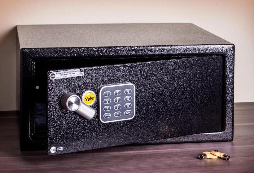 فندق D Carlo Clas