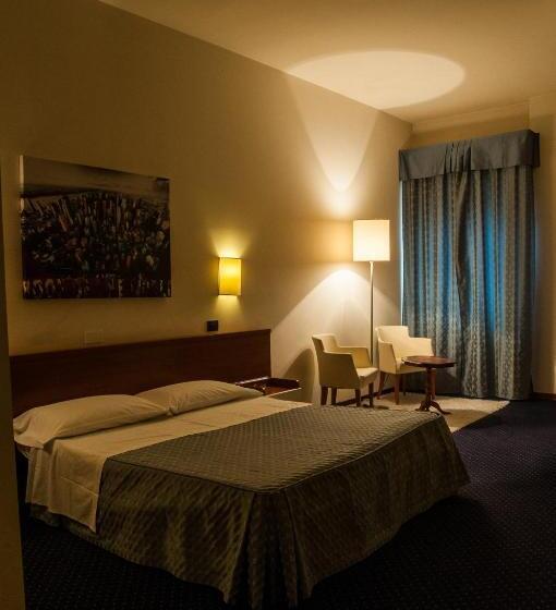 ホテル Elefante Bianco