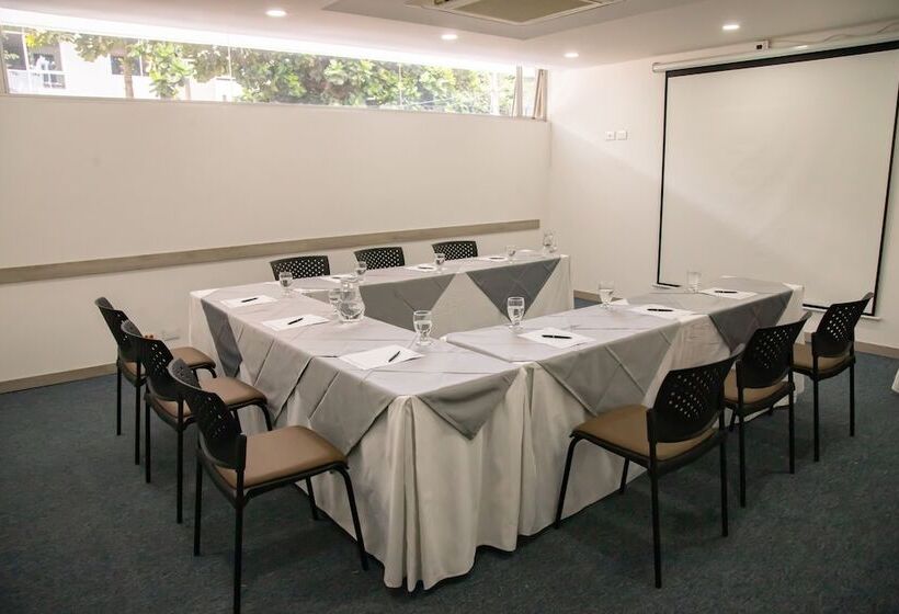 هتل Estancia Chipichape Cali