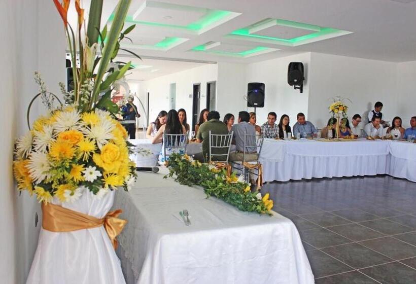 בית מלון כפרי Guaitipan Plaza