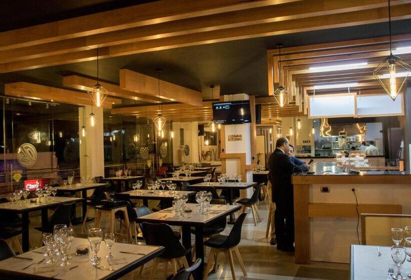 בית מלון כפרי Guaitipan Plaza