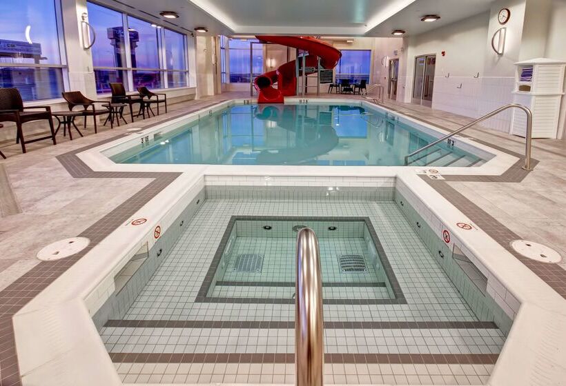 فندق Hampton Inn & Suites By Hilton Grande Prairie