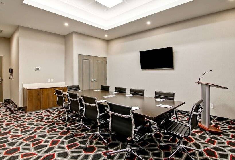 בית מלון כפרי Hampton Inn & Suites By Hilton Grande Prairie