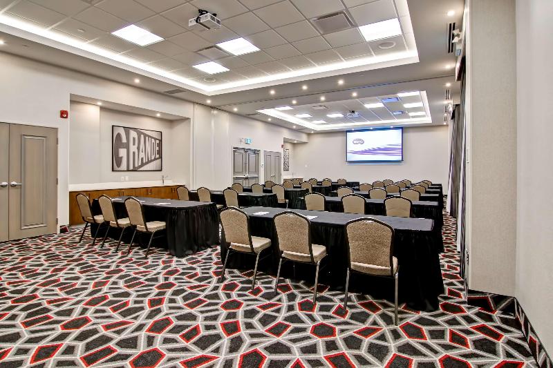 فندق Hampton Inn & Suites By Hilton Grande Prairie