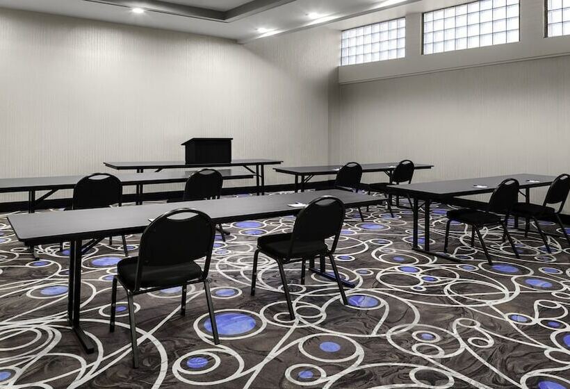 فندق Holiday Inn Express   Kansas City Downtown, An Ihg