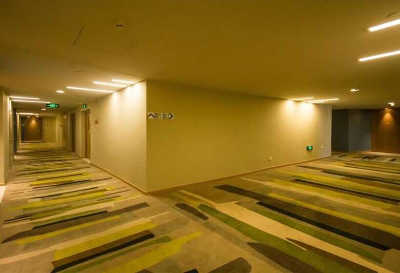 ホテル Holiday Inn Express Zhangjiakou Park View