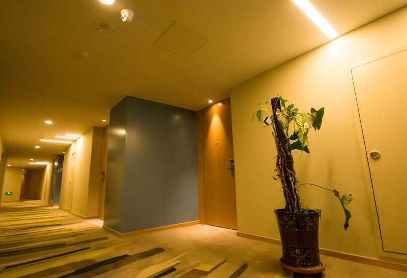 ホテル Holiday Inn Express Zhangjiakou Park View