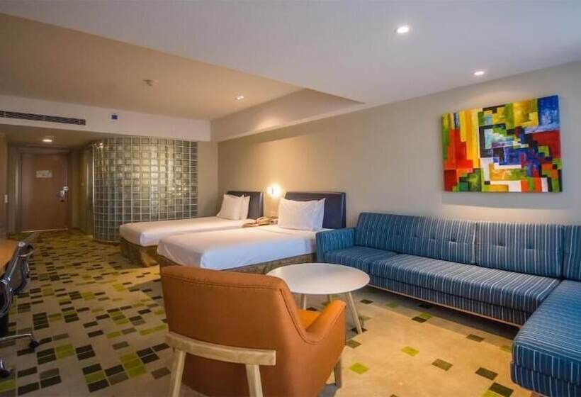 ホテル Holiday Inn Express Zhangjiakou Park View