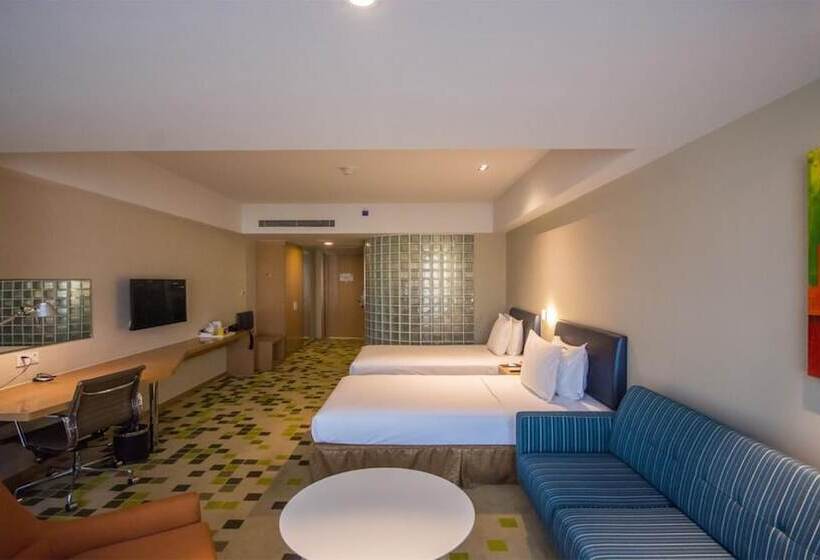 ホテル Holiday Inn Express Zhangjiakou Park View