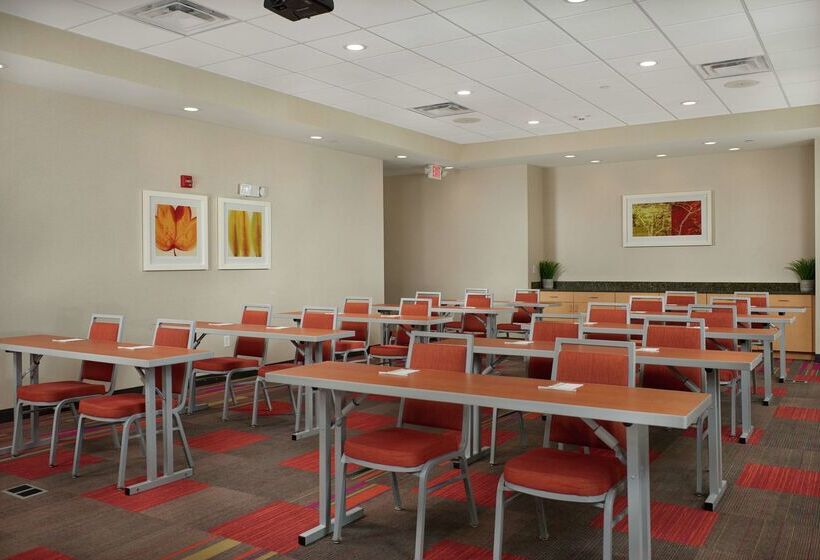 ホテル Home2 Suites By Hilton Youngstown West/austintown