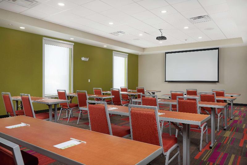 ホテル Home2 Suites By Hilton Youngstown West/austintown