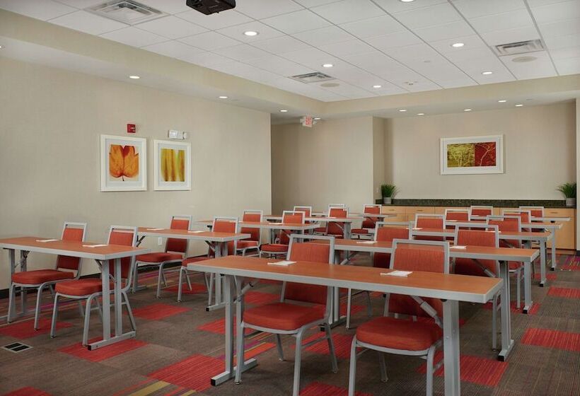 ホテル Home2 Suites By Hilton Youngstown West/austintown