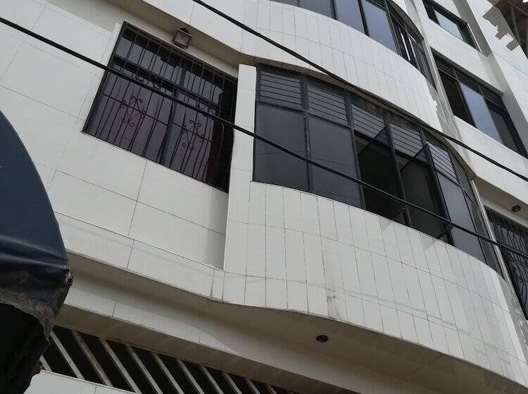 هتل Hospedaje El Emperador