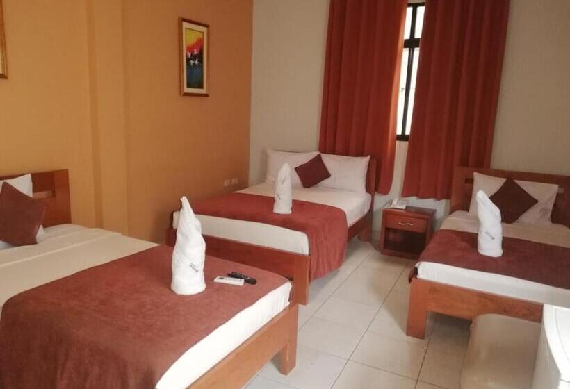 هتل Hostal Huayruro