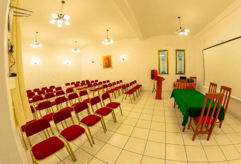 هتل Incasol, Feliz Año 2025 Que Las Estrellas Iluminen Cada Uno De Tus Viajes Este Año