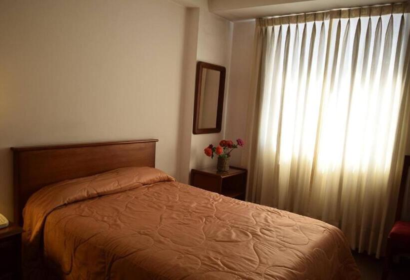 هتل Incasol, Feliz Año 2025 Que Las Estrellas Iluminen Cada Uno De Tus Viajes Este Año