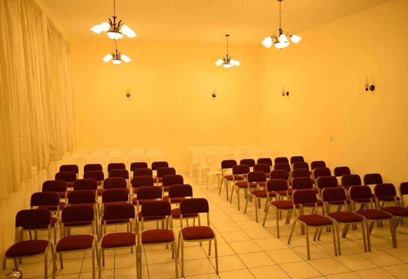 هتل Incasol, Feliz Año 2025 Que Las Estrellas Iluminen Cada Uno De Tus Viajes Este Año