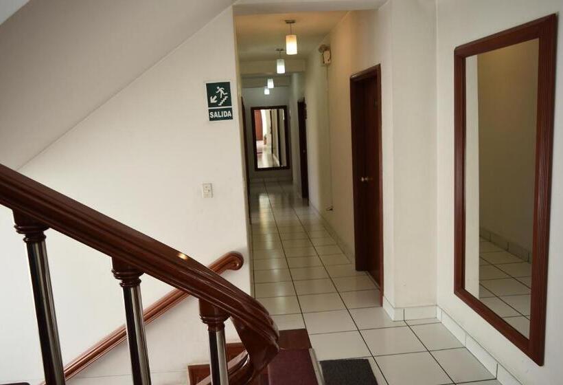 هتل Incasol, Feliz Año 2025 Que Las Estrellas Iluminen Cada Uno De Tus Viajes Este Año