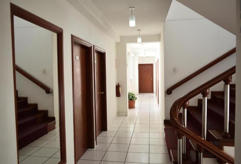 هتل Incasol, Feliz Año 2025 Que Las Estrellas Iluminen Cada Uno De Tus Viajes Este Año