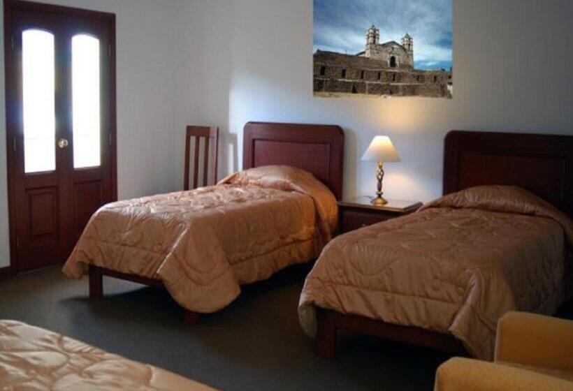 هتل Incasol, Feliz Año 2025 Que Las Estrellas Iluminen Cada Uno De Tus Viajes Este Año