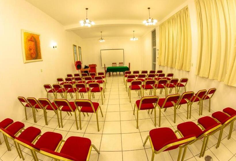 هتل Incasol, Feliz Año 2025 Que Las Estrellas Iluminen Cada Uno De Tus Viajes Este Año