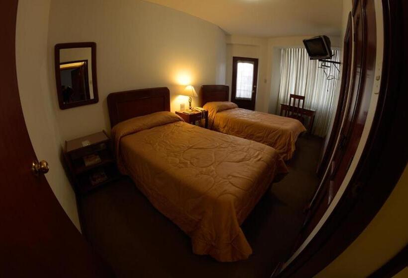 هتل Incasol, Feliz Año 2025 Que Las Estrellas Iluminen Cada Uno De Tus Viajes Este Año