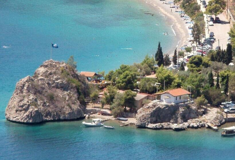 בית מלון כפרי Iridanos