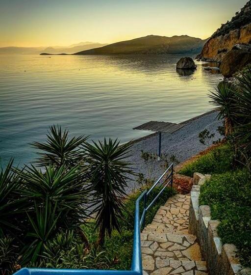 בית מלון כפרי Iridanos