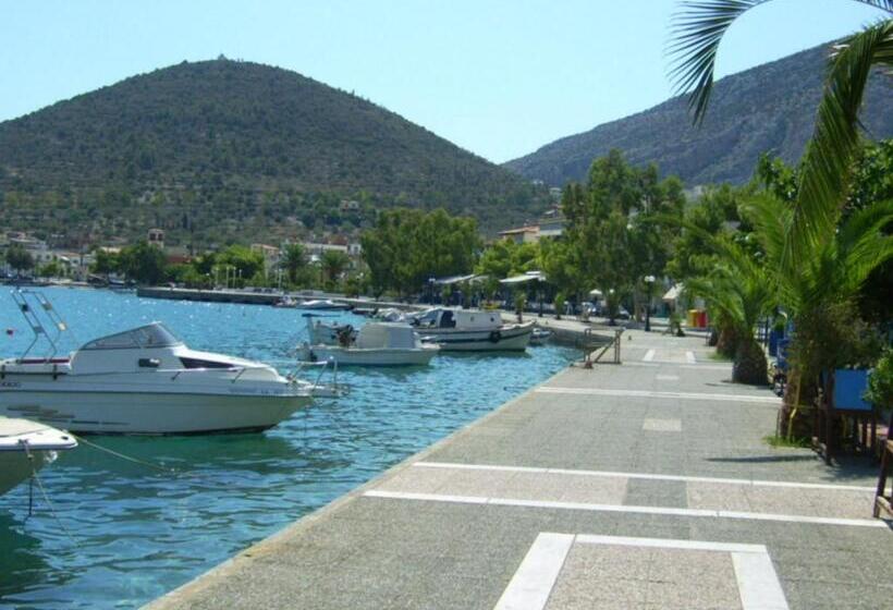 בית מלון כפרי Iridanos